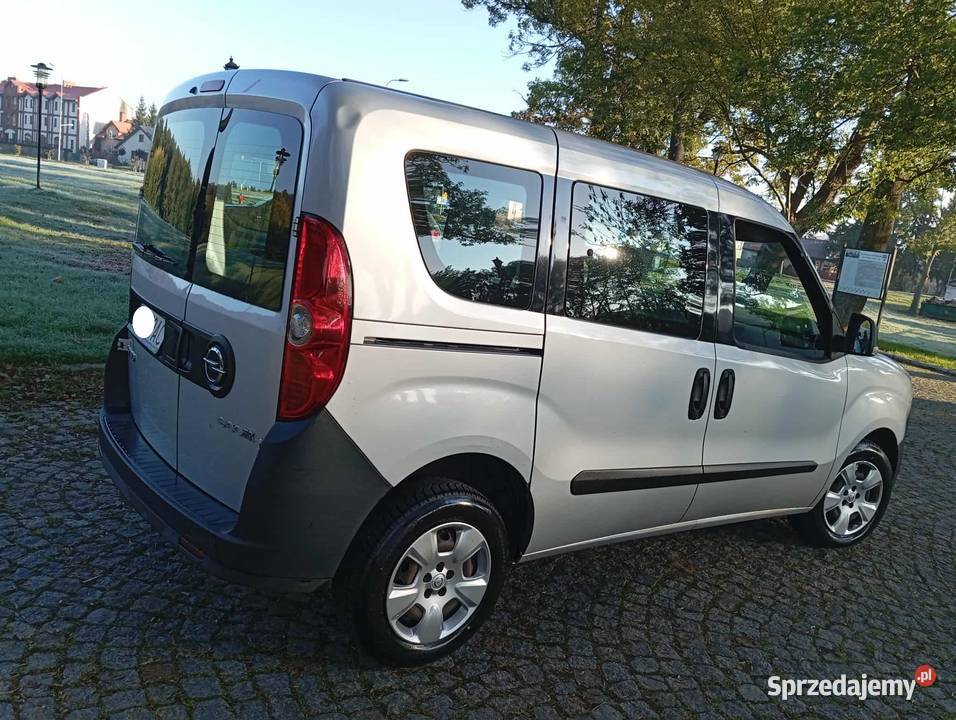 COMBO 13 CDTI 5 OSÓB STAN SALON POLSKA 186000km Combo Gostynin