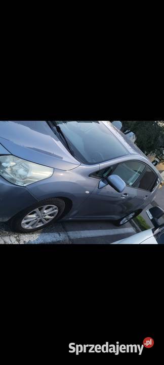 Toyota Verso klimatyzacja hak bezwypadkowy dobra Warszawa sprzedam