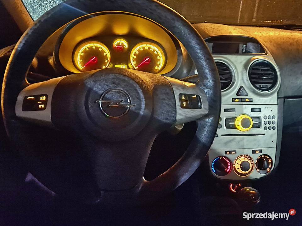 Opel Corsa 5 drzwi benzyna manualna
