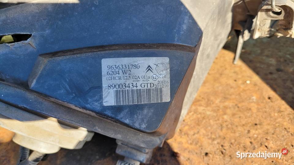 Lampy przednie Citroen Saxo lampy przednie Łagów