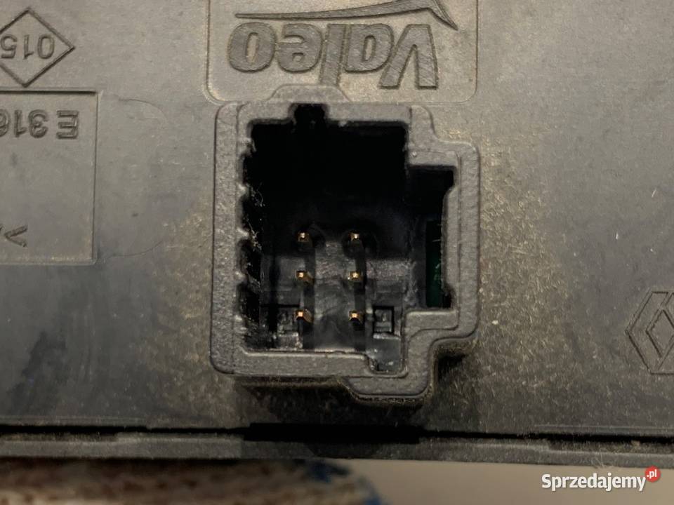 WŁĄCZNIK ŚWIATEŁ AWARYJNYCH RENAULT MASTER III podkarpackie
