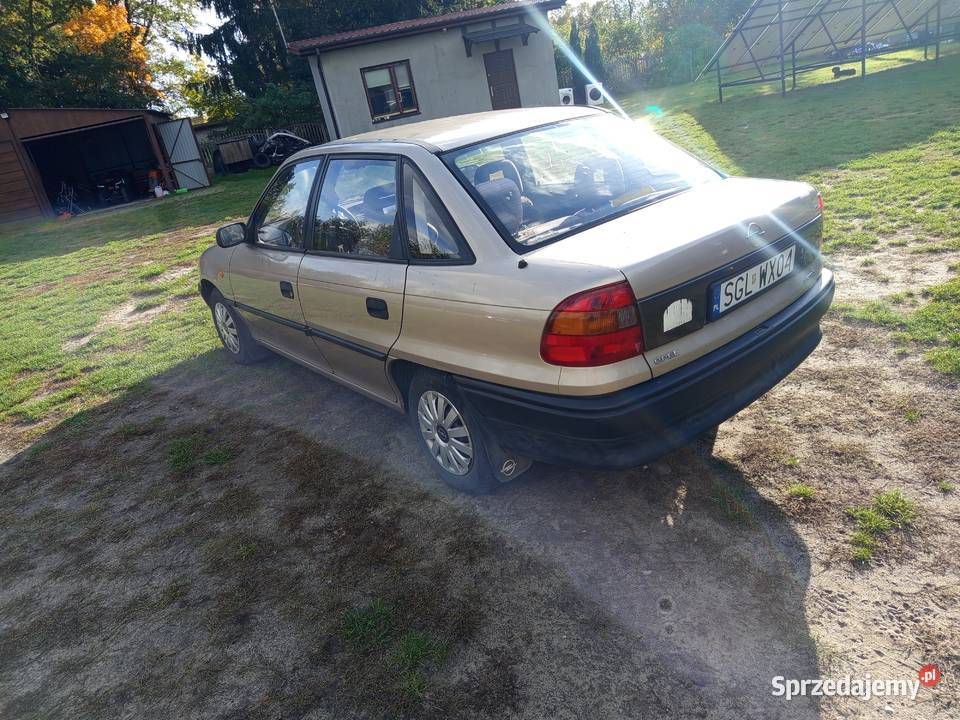 Opel Astra 14LPG 2 Właściciel 140000 60KM łódzkie Wygiełzów