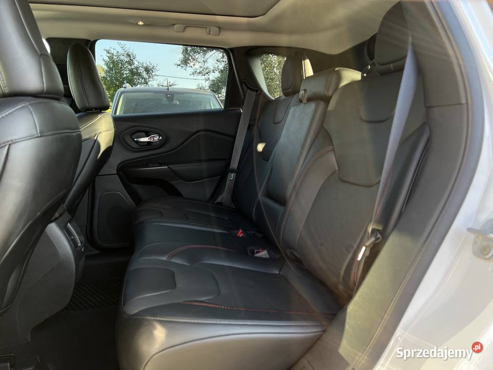 Jeep Cherokee 2022 elektryczne szyby sprzedam