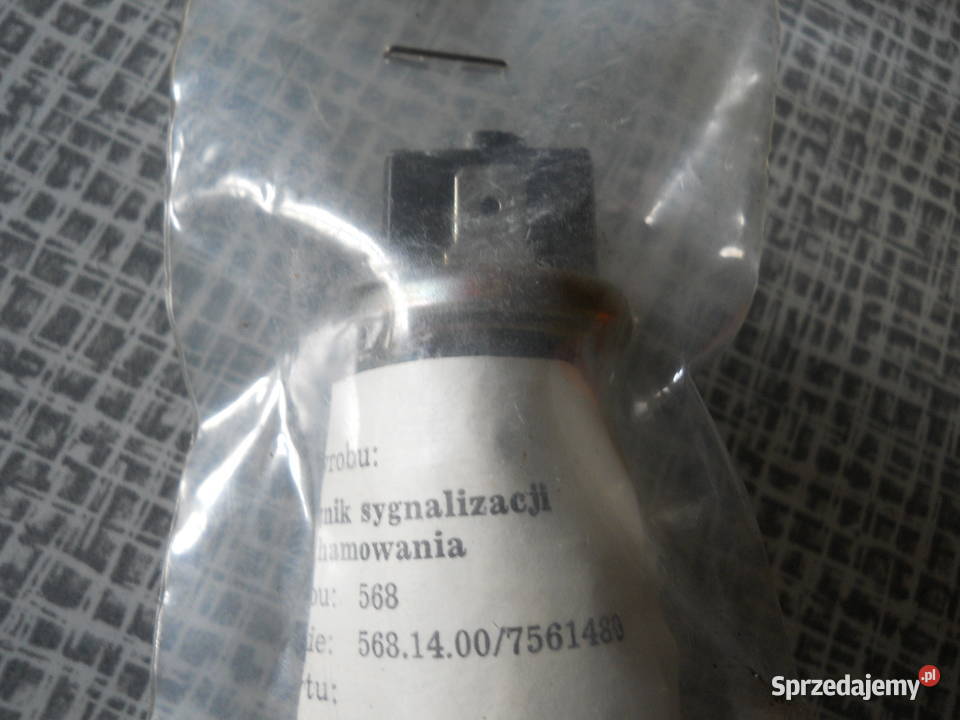 Włącznik oświtlenia kabiny schowkakomory silnika Biecz