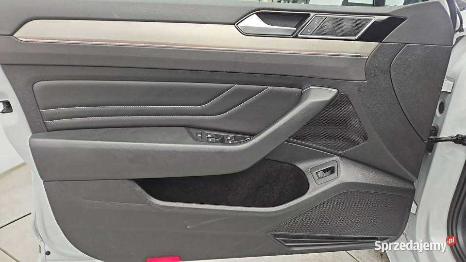 Volkswagen Passat Variant 20 TSI Elegance DSG Z wspomaganie kierownicy sprzedam