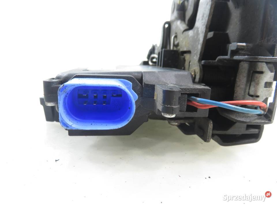 ZAMEK LEWY TYLNY VW TOURAN II 1T3