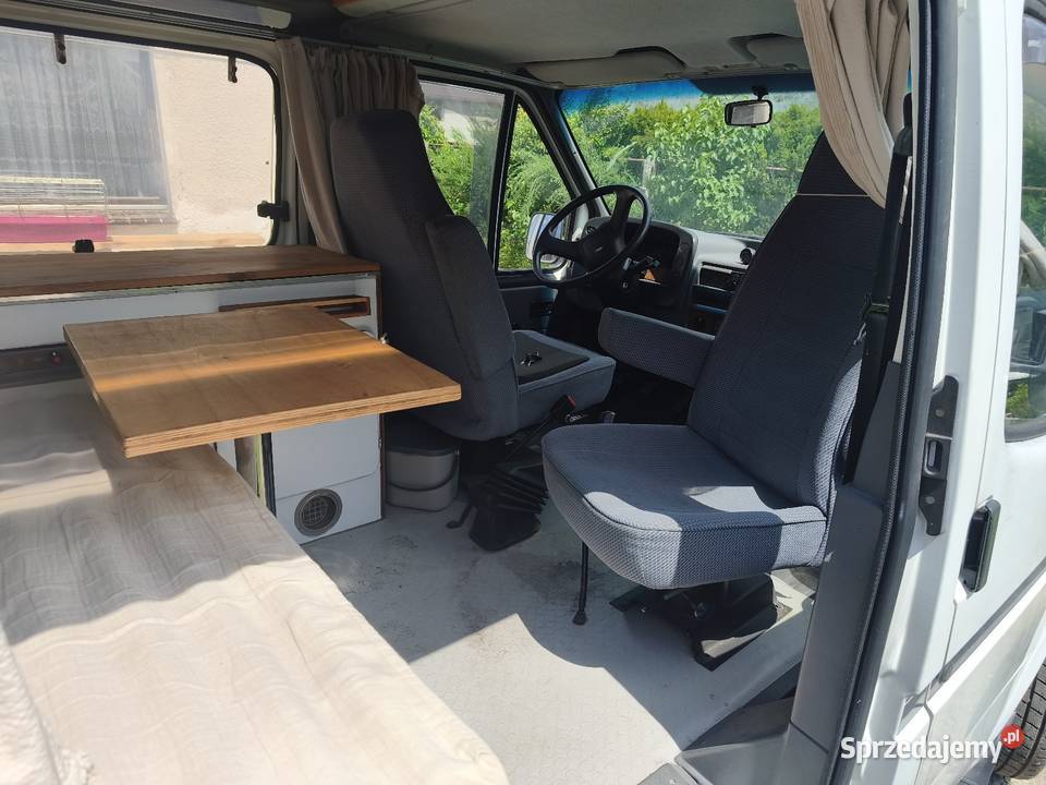Kamper ford transit 20 benzyna Krasiejów