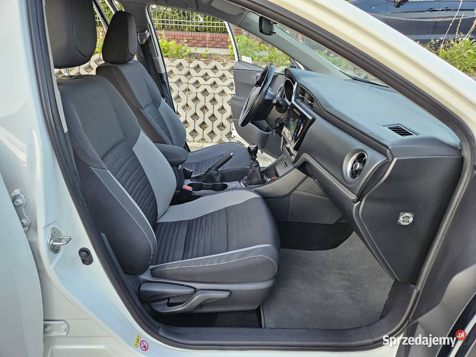 Toyota Auris 2017 16 132 salon Polska immobilizer podkarpackie Rzeszów