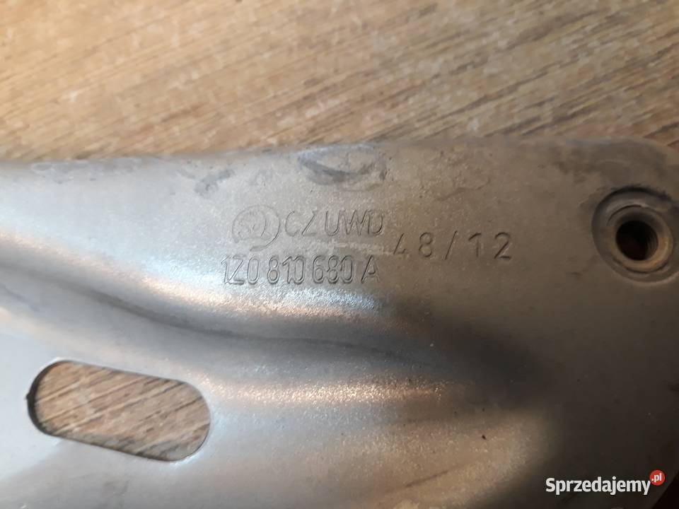 SKODA YETI WSPORNIK BŁOTNIKA PRAWY 1Z0810680A