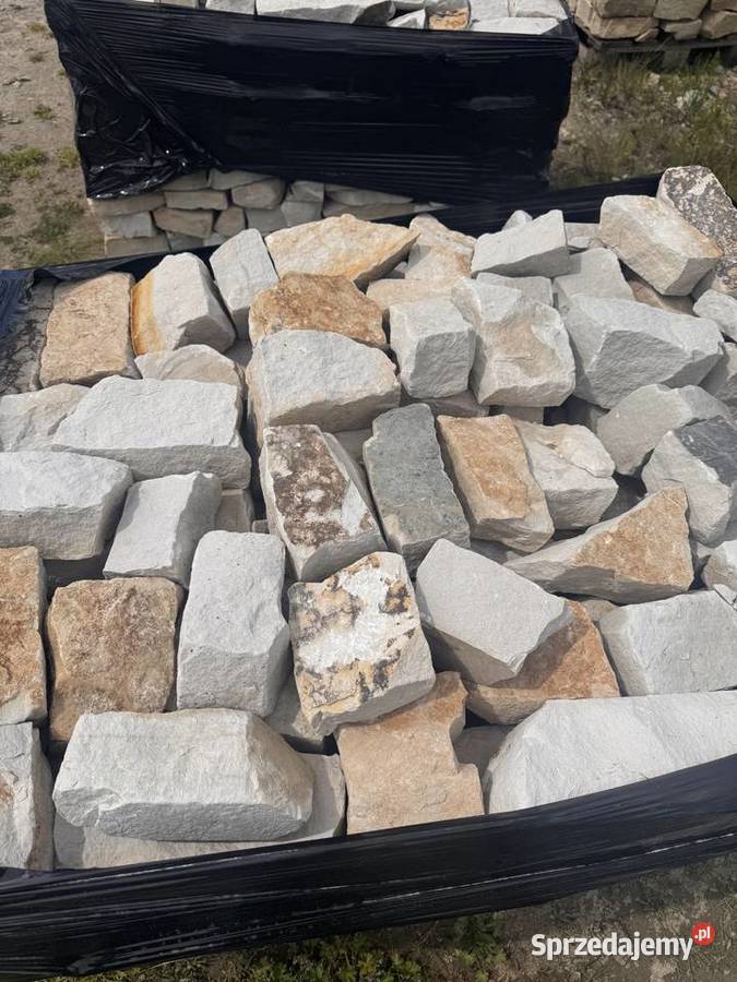 cegła z piaskowca naturalnego grill altana Szydłowiec