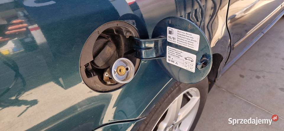 Volkswagen Passat Kombi 2001 lifcie komfort i radio Strzelce Opolskie