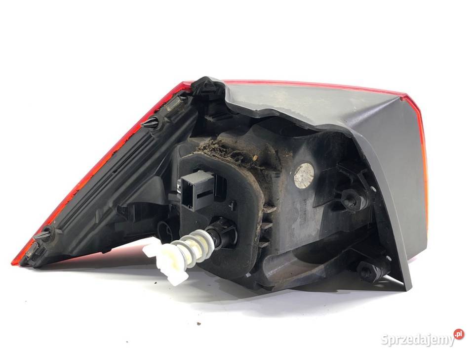 LAMPA PRAWY TYŁ VW GOLF VII 5G0945208 Hatchback Lampy tylne