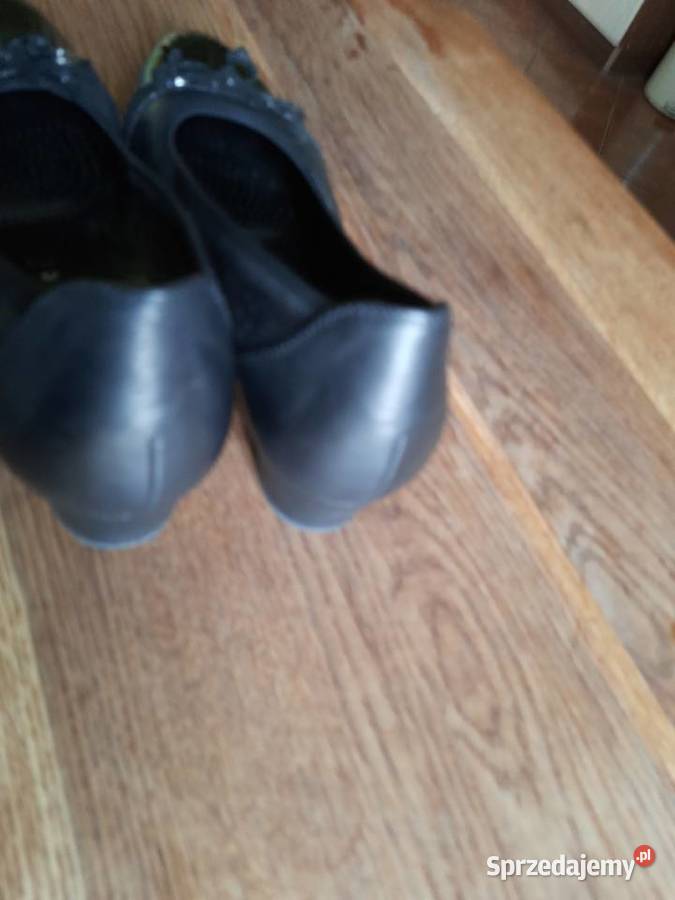 Oryginalne klasyczne czarne baleriny marki Gabor Morąg