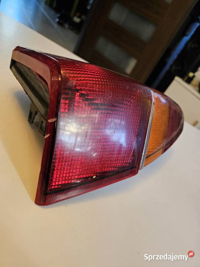 Lampa tył prawa Vw Passat B2 szczupak oryginalna Lampy tylne Elbląg
