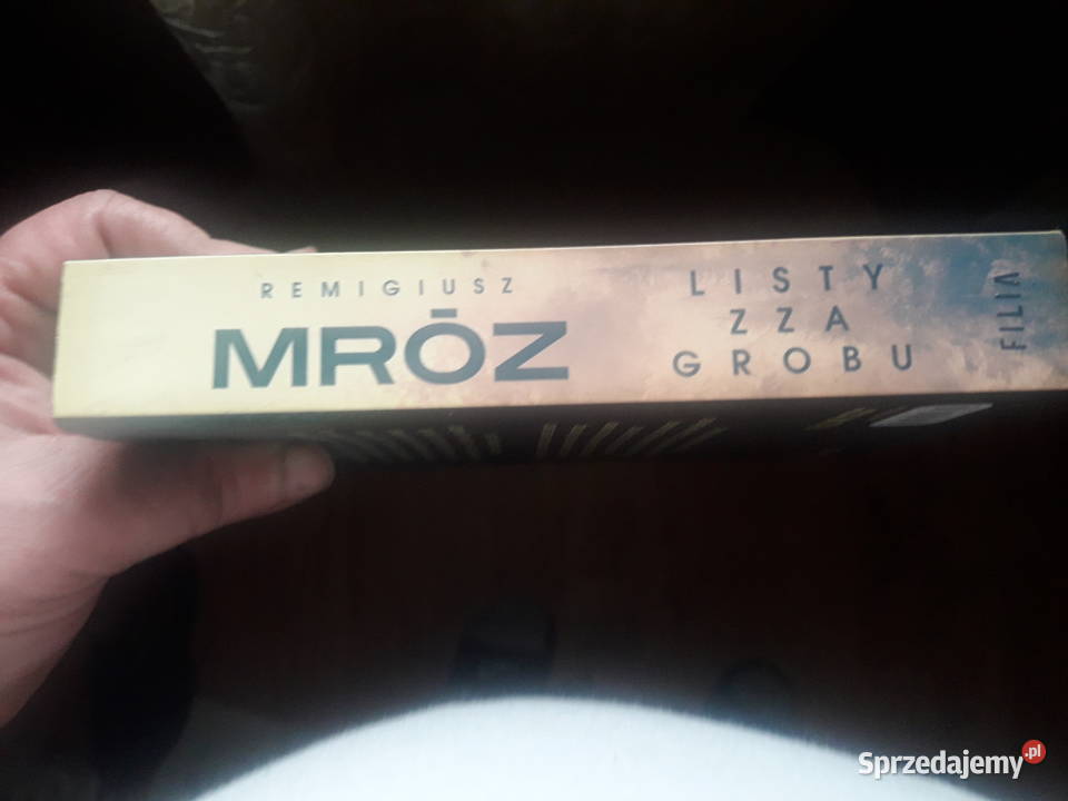 Listy zza grobu Remigiusz Mróz