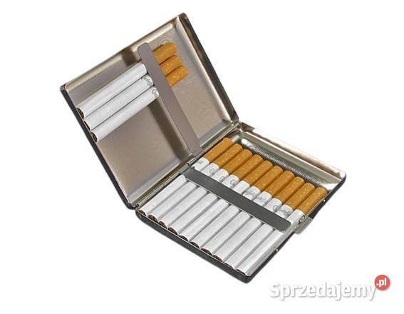 Srebrna Metalowa Papierośnica z Metalowymi Ostrowy nad Okszą