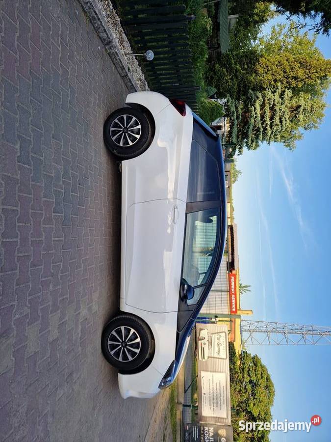 TOYOTA YARIS LIFT 10 Benzyna Oryginalny Lakier benzyna Olkusz