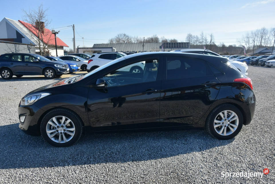 Hyundai i30 14B 2014r Navi Kamera Led Hak czarny