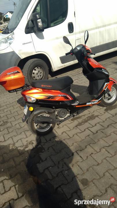 skuter benzer 50 czterosuwowy Wolbórz