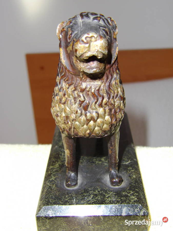 Lew na podstawie marmur Warszawa