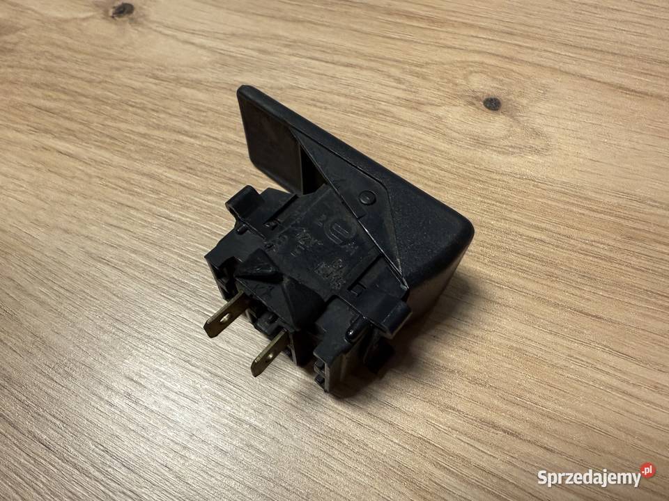 Włącznik świateł przeciwmgielnych Fiat 126 p FL