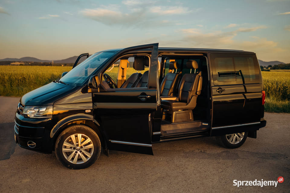 BusVIP wynajem busa z kierowcą obsługa wesel Bielsko-Biała przewóz osób