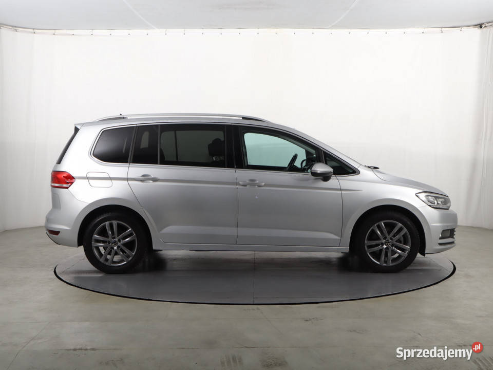 VW Touran 20 TDI automatyczna
