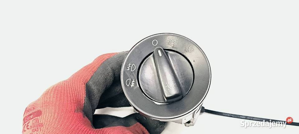 WŁĄCZNIK ŚWIATEŁ SKODA OCTAVIA I LIFT Lipno