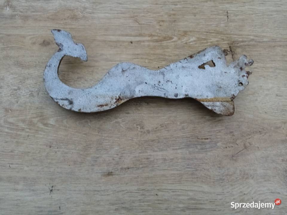 Syrena warszawska piękna rzeliwna zabytek Namysłów