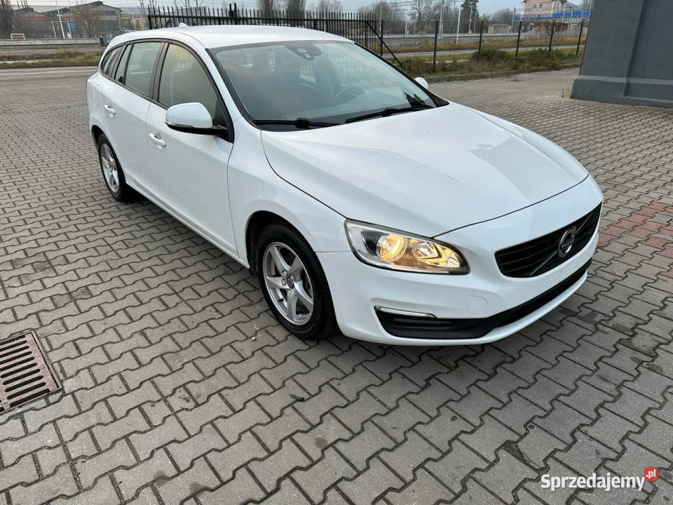 Volvo V60 20d120LIFTBOGATA NaviAlu17Super I ABS Ostrowiec Świętokrzyski