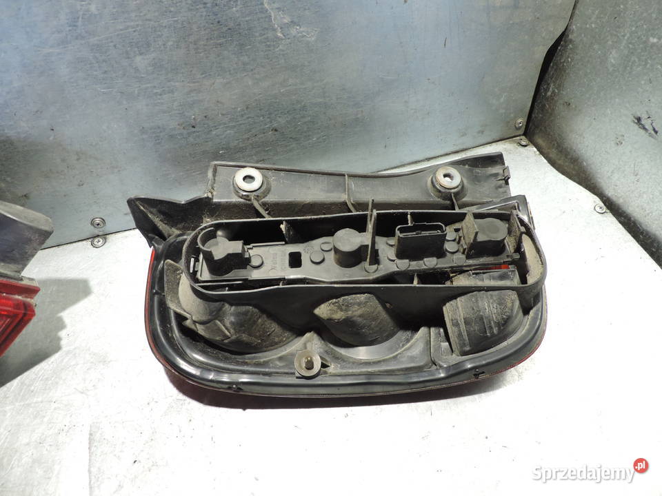 LAMPA PRAWY TYŁ TYLNA NISSAN MICRA K12 3D HB prawe Nowy Sącz