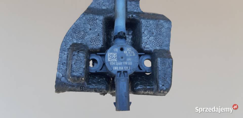 AUDI A4 B9 ABSORBER ZDERZAKA PRZÓD CZUJNIK osobowe Bieleń