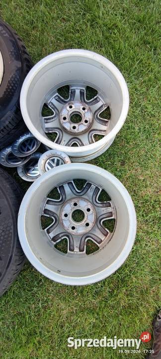 Alufelgi R14 z 2 oponami KUMHO 16570R14 Nysa sprzedam