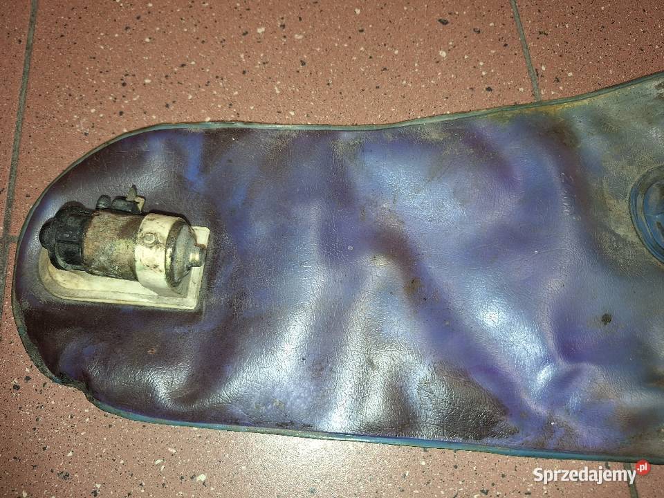 Zbiornik płynu do spryskiwaczy pompka fiat 126p osobowe