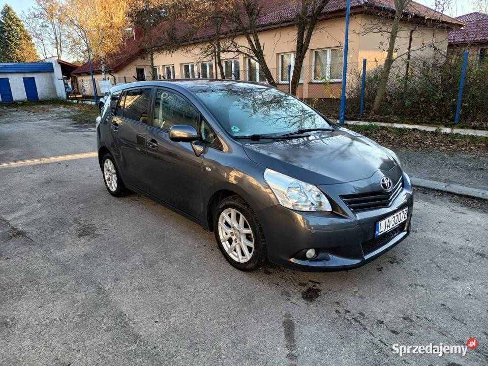 Toyota Verso Or lakier ks serwisowa kamera NAVI isofix Janów Lubelski