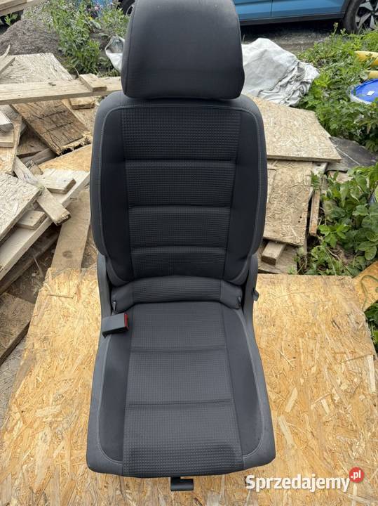 VW TOURAN II 2 1T fotele siedzenia kanapa 2 RZĄD sprzedam