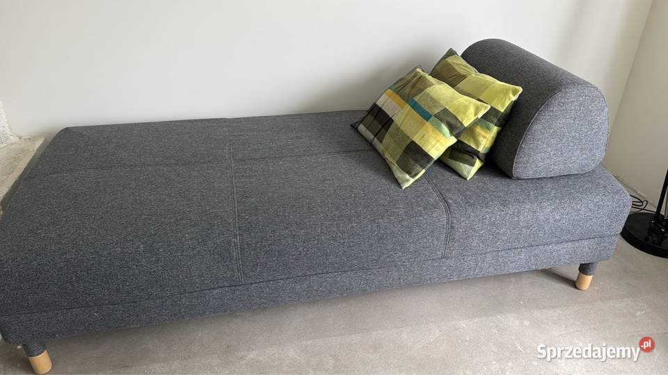 Tapczan z Ikea 90200 z pojemnikiem na pościel
