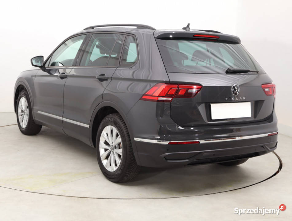 VW Tiguan 15 TSI relingi dachowe Bielany Wrocławskie