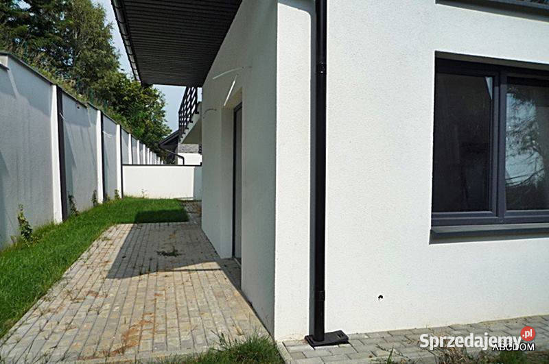 Segment urządzony z garażemogródkiem Liczba pokoi 4 Sprzedaż