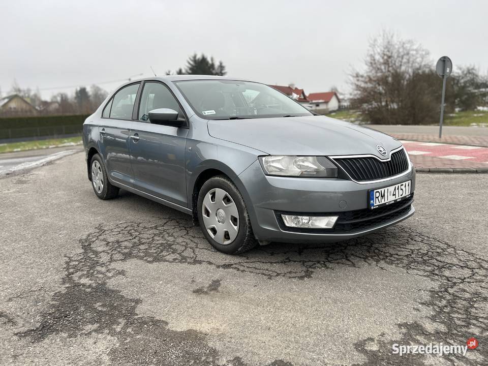 Skoda Rapid stan b salon Rok produkcji 2013 małopolskie
