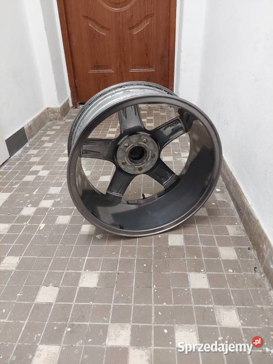 Alufelgi oryginalne VW 17 pasuja do Golf7 jetta Warszawa sprzedam