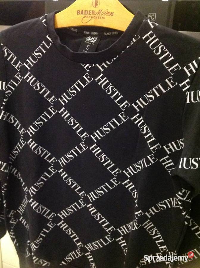 Bluza Czarna Męska BLACK SQUAD S Białe Napisy Wkładane przez głowę  Swetry i golfy Nowa Sól sprzedam