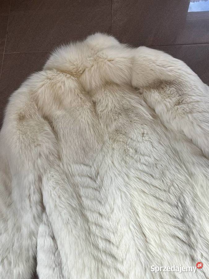 Futro z lisa polarnego 38 M Łowęcin
