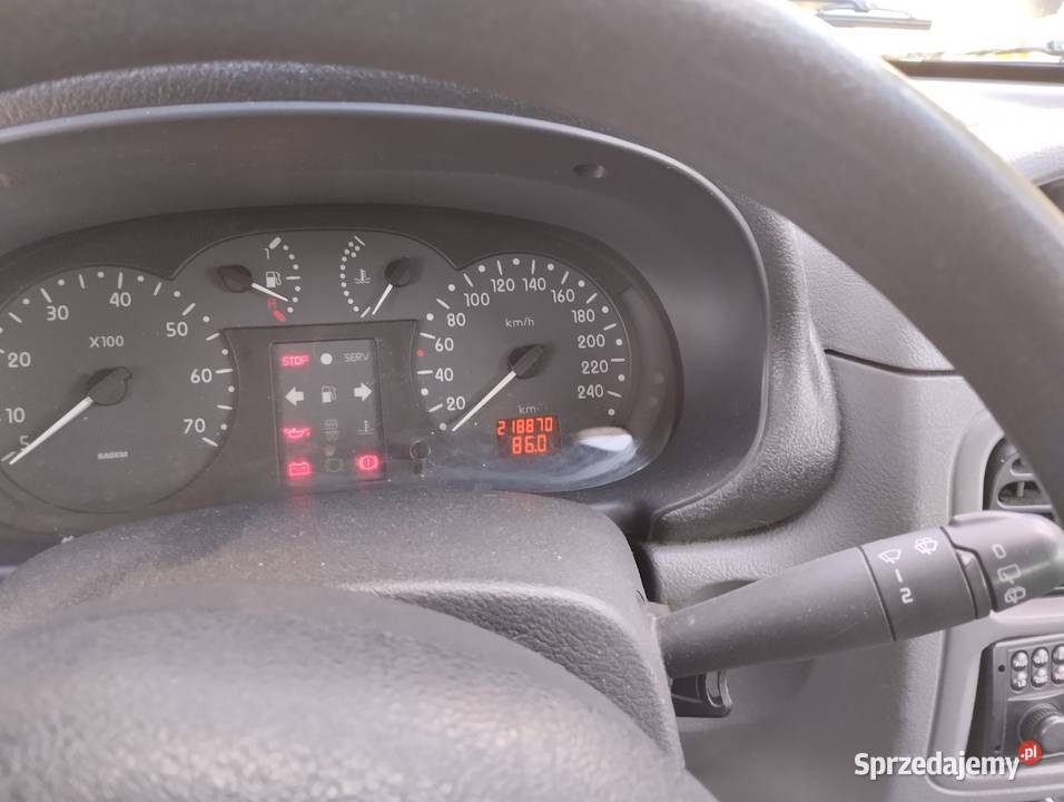Renault Clio 1999 r 218870km Clio Nowa Słupia