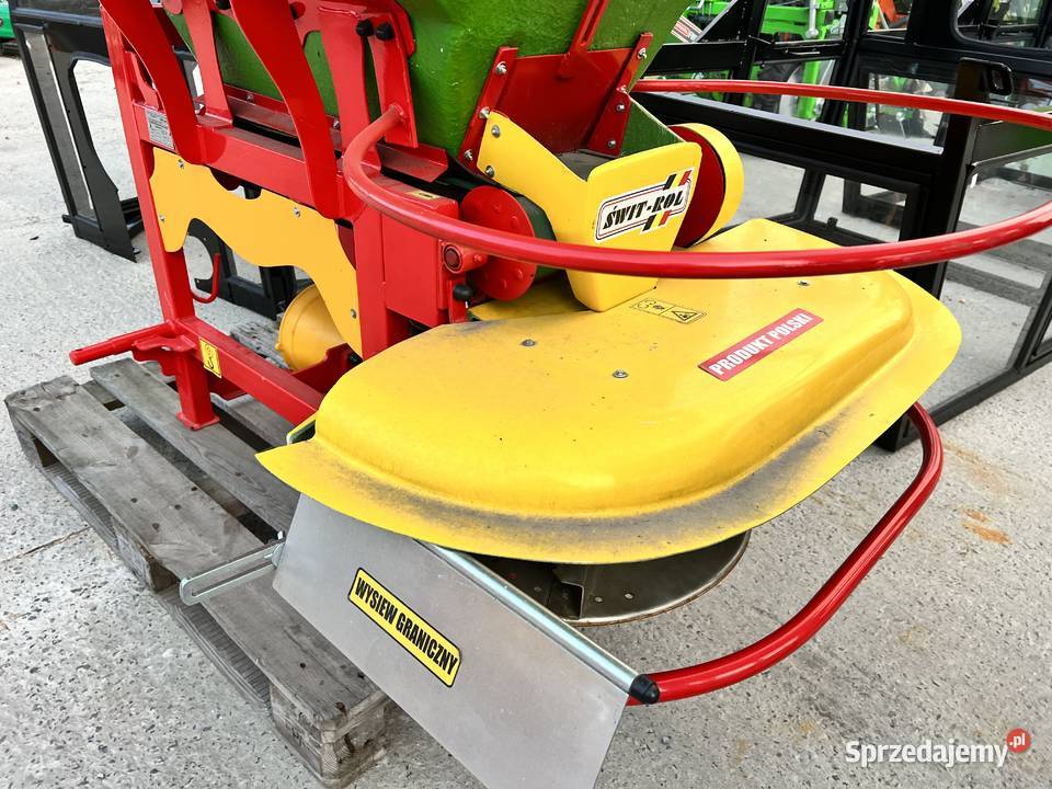 Rozsiewacz na taśmę 300 400 lejek KŁOS Motyl Warka