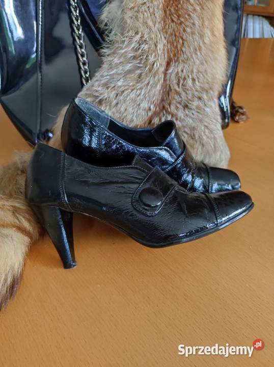 klasyczne lakierki na obcasie półbuty skórzane