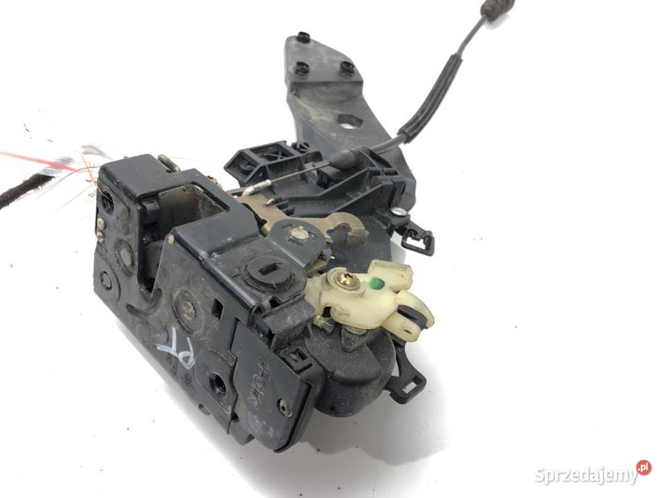 ZAMEK DRZWI PRAWY TYŁ VW GOLF IV Hatchback 9708