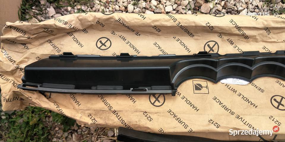 Audi Q7 II Nowe wzmocnienie atrapyhokej dolny