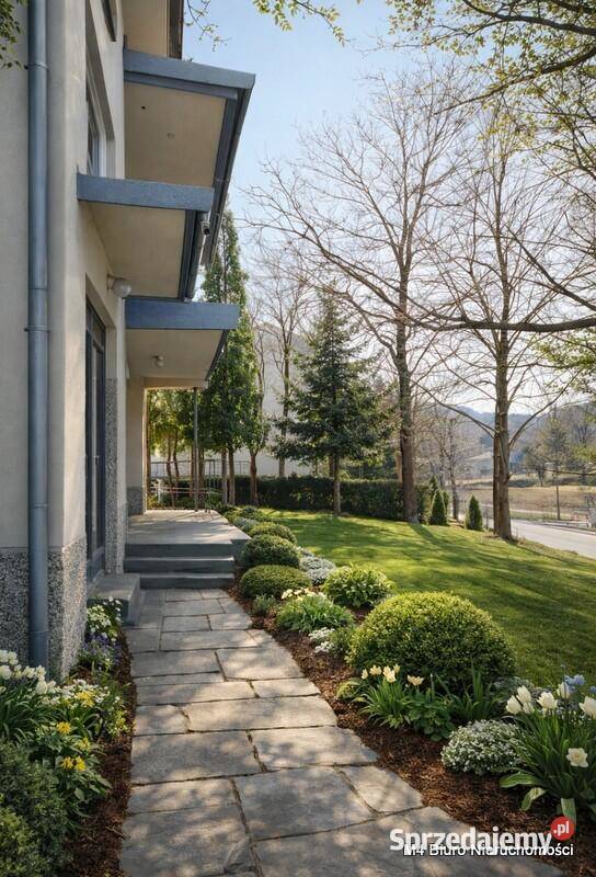 DOM W IWONICZU UZDROWISKA Iwonicz