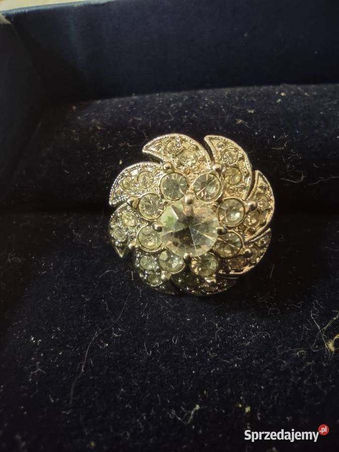 Replika pierścionek Norma Shearer wielkopolskie Gniezno